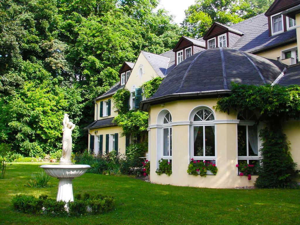 Hotel & Restaurant Bellevue Schmoelln Εξωτερικό φωτογραφία