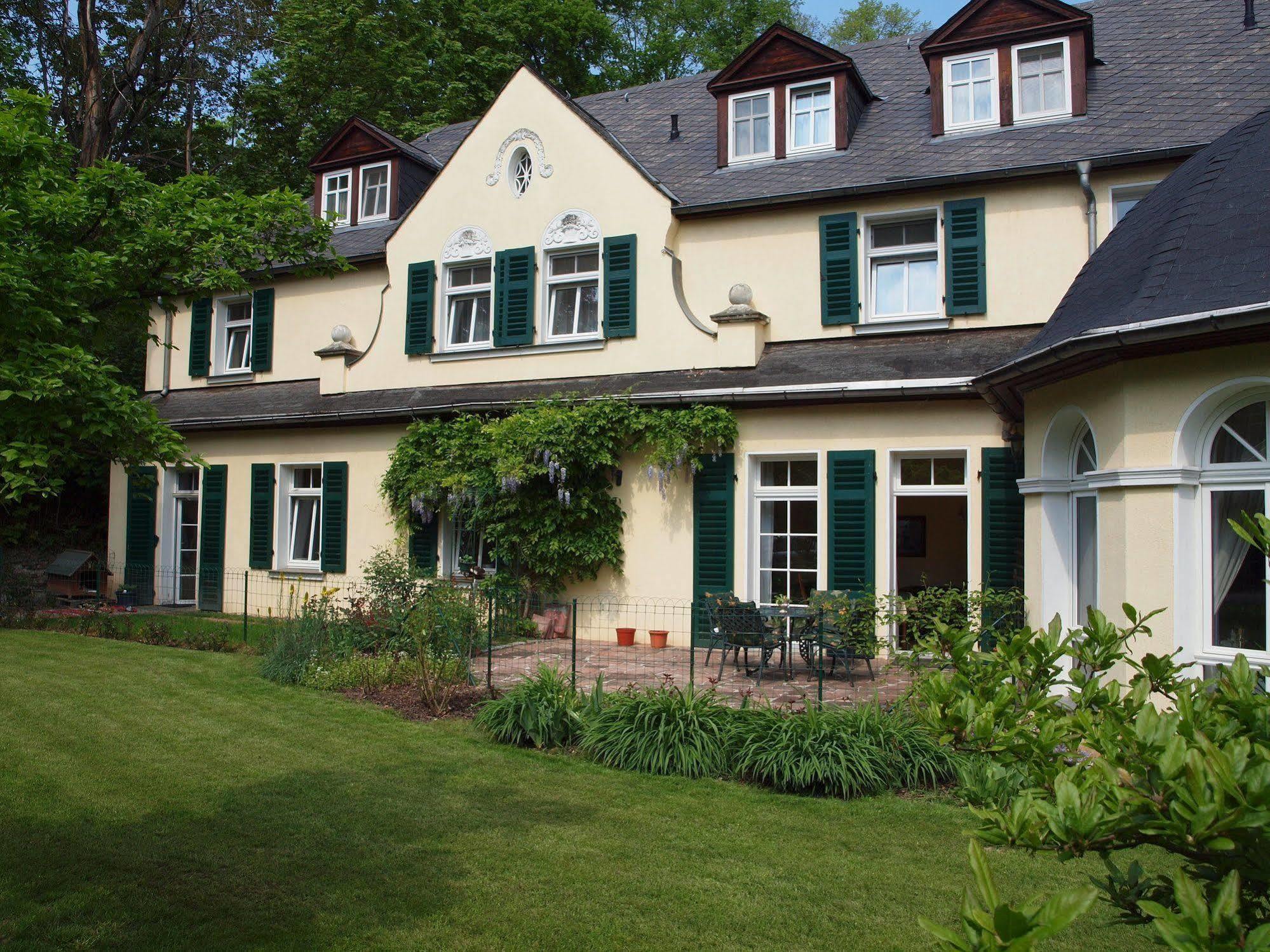 Hotel & Restaurant Bellevue Schmoelln Εξωτερικό φωτογραφία