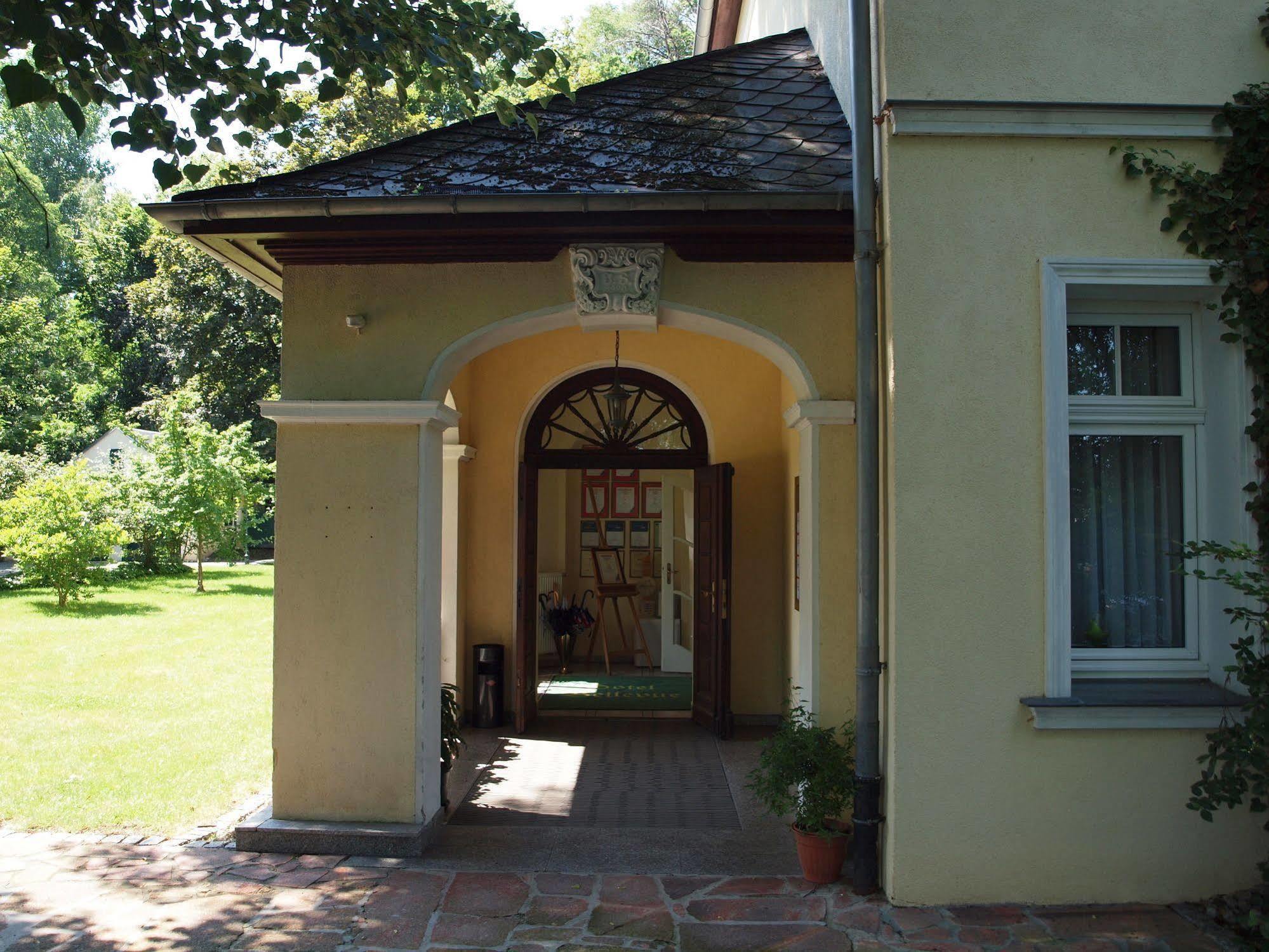 Hotel & Restaurant Bellevue Schmoelln Εξωτερικό φωτογραφία