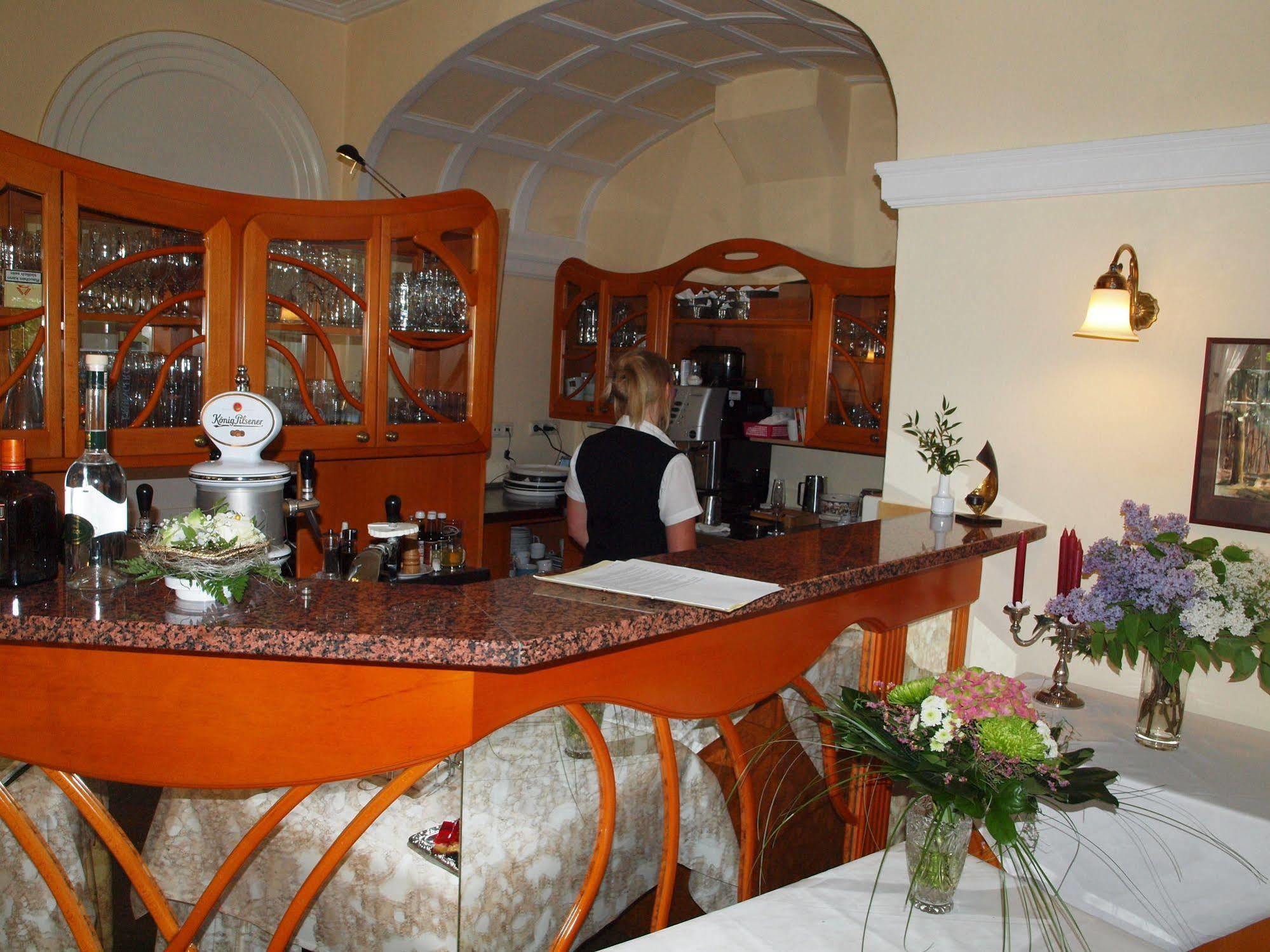 Hotel & Restaurant Bellevue Schmoelln Εξωτερικό φωτογραφία