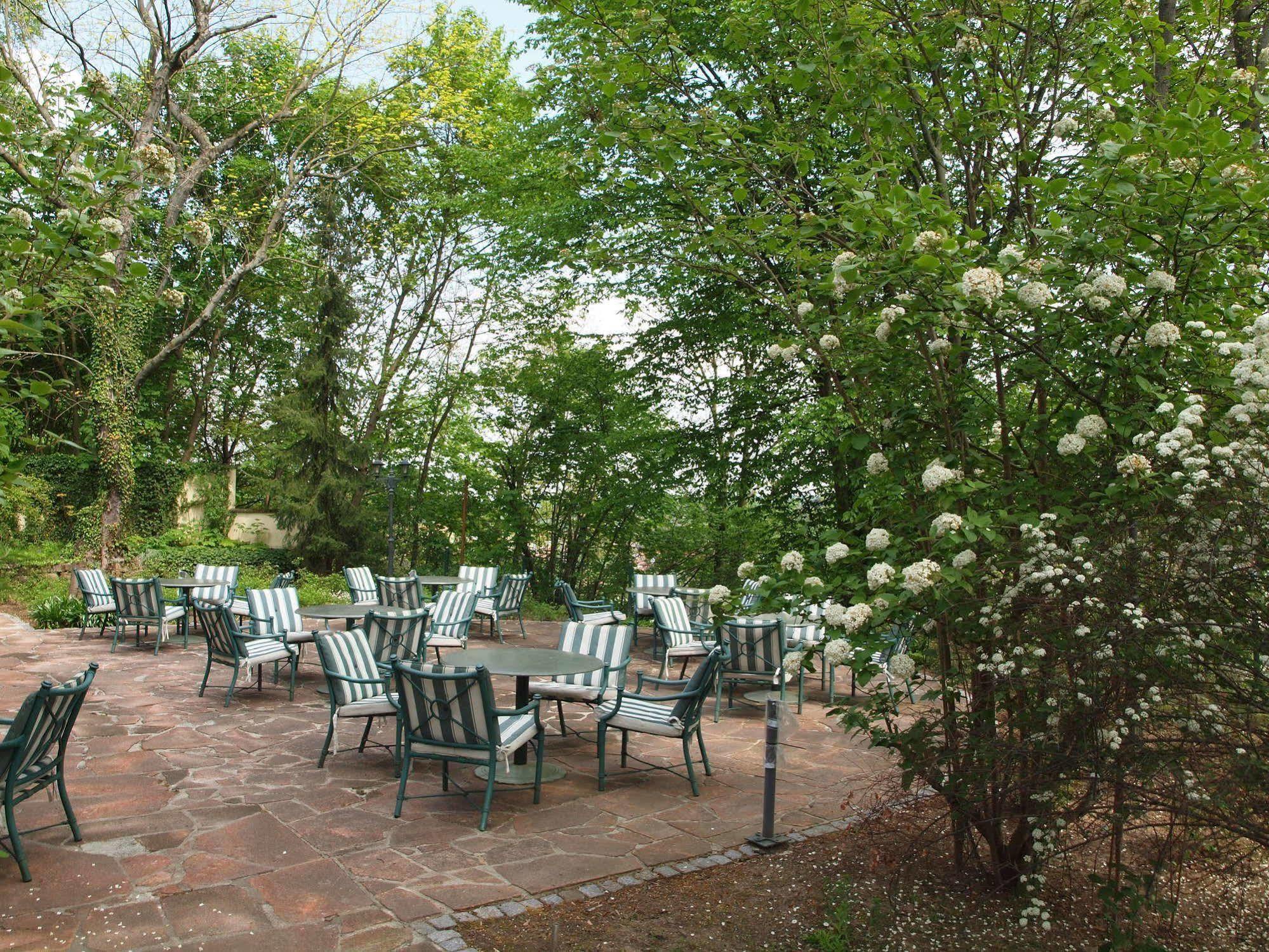 Hotel & Restaurant Bellevue Schmoelln Εξωτερικό φωτογραφία