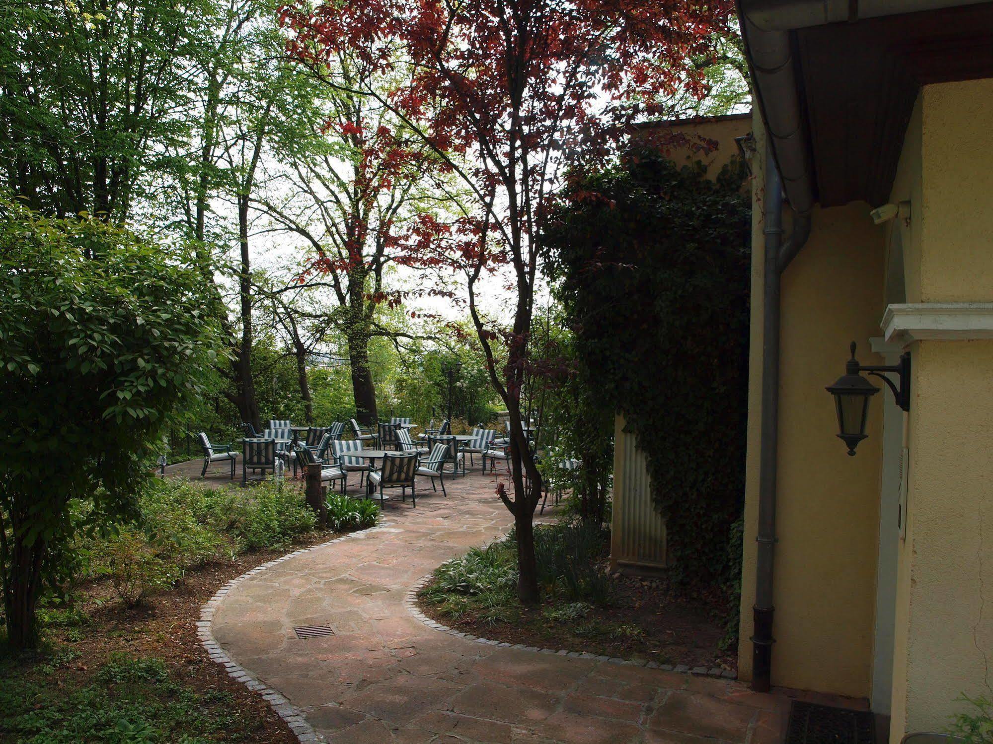 Hotel & Restaurant Bellevue Schmoelln Εξωτερικό φωτογραφία