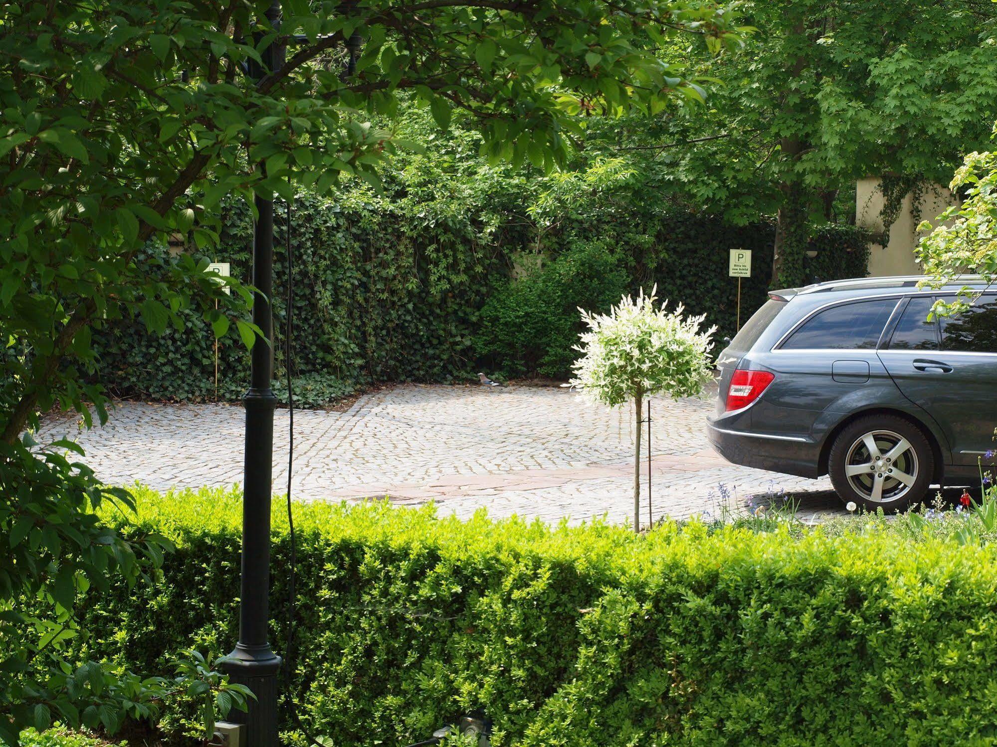 Hotel & Restaurant Bellevue Schmoelln Εξωτερικό φωτογραφία